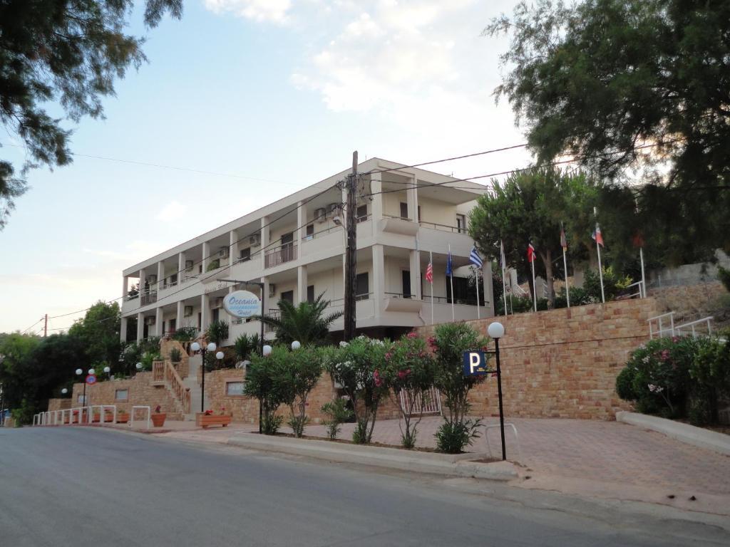 Oceania Hotel Karfás Esterno foto