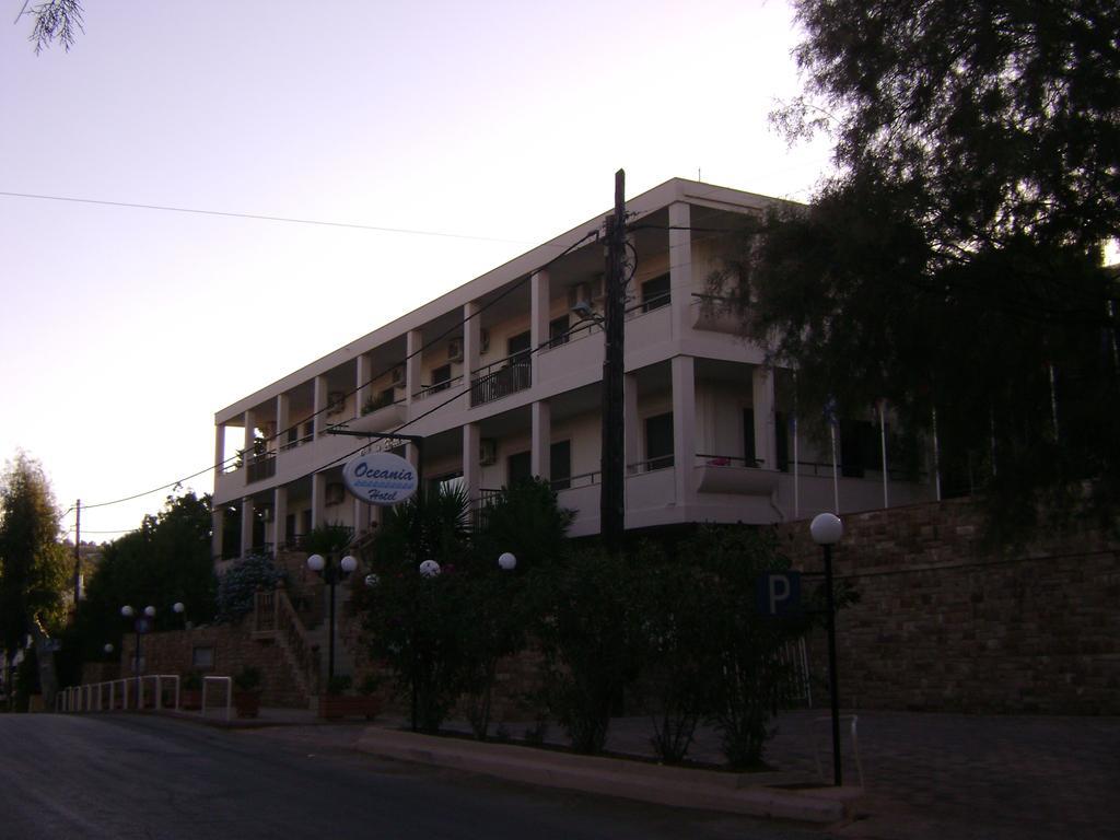 Oceania Hotel Karfás Esterno foto
